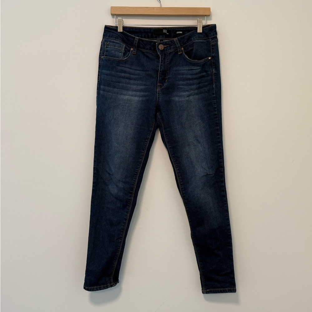 1822 Denim Skinny Blue Jeans with Subtle Fading